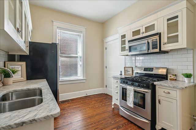 1118 Poplar Ave Apt 11, Memphis, TN 38105