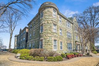 1118 Poplar Ave Apt 11, Memphis, TN 38105