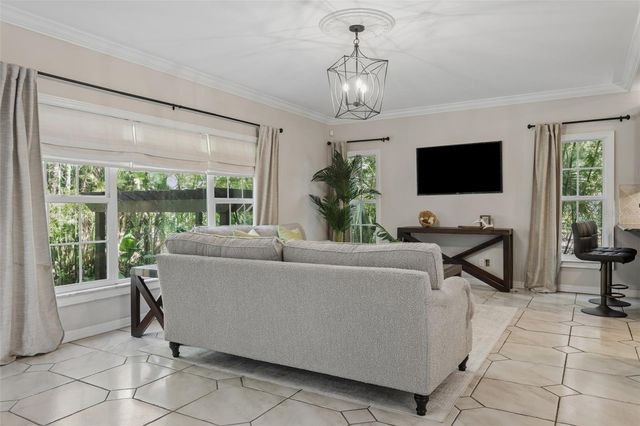 813 S WEST SHORE BOULEVARD, Tampa, FL 33609