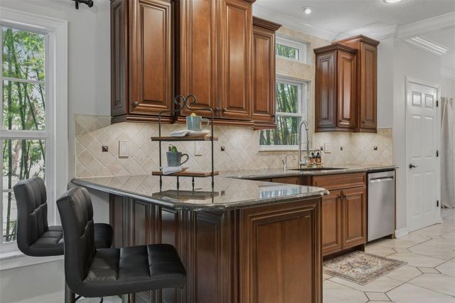 813 S WEST SHORE BOULEVARD, Tampa, FL 33609