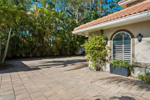 813 S WEST SHORE BOULEVARD, Tampa, FL 33609