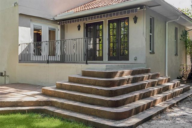 813 S WEST SHORE BOULEVARD, Tampa, FL 33609