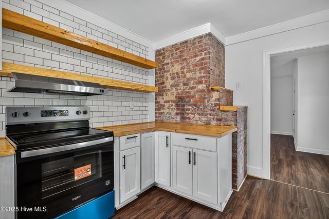 122 E Bayshore Boulevard, Jacksonville, NC 28540