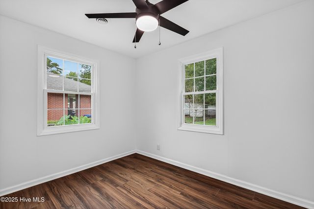 122 E Bayshore Boulevard, Jacksonville, NC 28540