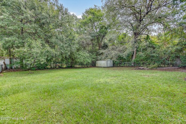 122 E Bayshore Boulevard, Jacksonville, NC 28540