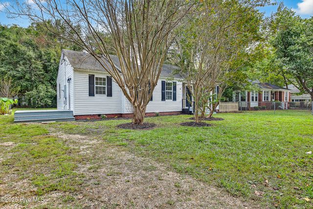 122 E Bayshore Boulevard, Jacksonville, NC 28540