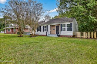 122 E Bayshore Boulevard, Jacksonville, NC 28540