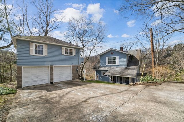 122 Saint Peter Way, Hempfield Twp, PA 15644