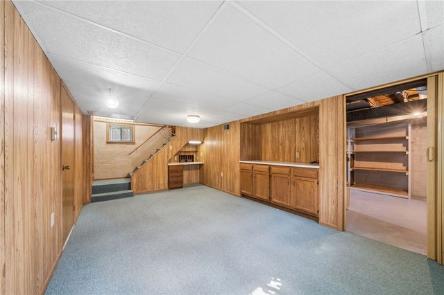 122 Saint Peter Way, Hempfield Twp, PA 15644