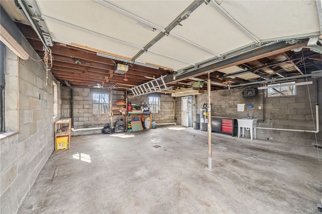 122 Saint Peter Way, Hempfield Twp, PA 15644