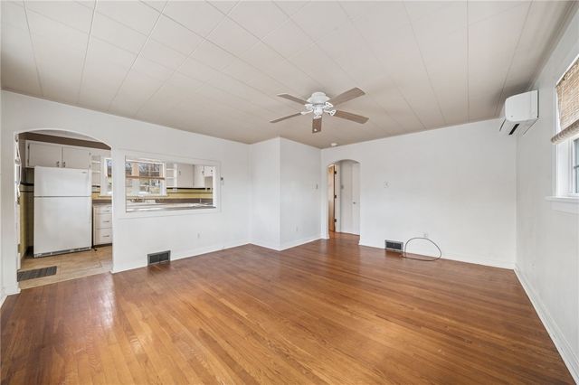 122 Saint Peter Way, Hempfield Twp, PA 15644