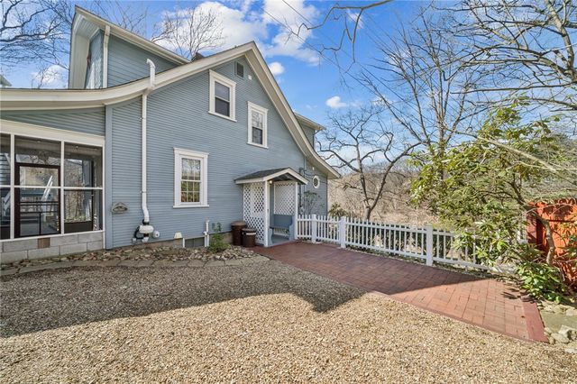 122 Saint Peter Way, Hempfield Twp, PA 15644