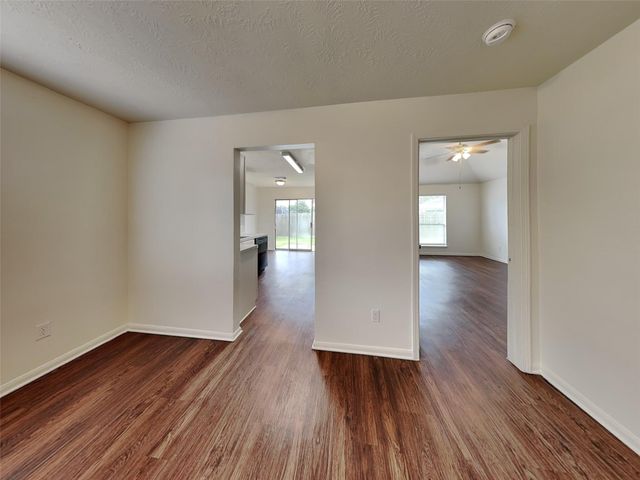 9220 Mahan Drive, La Porte, TX 77571