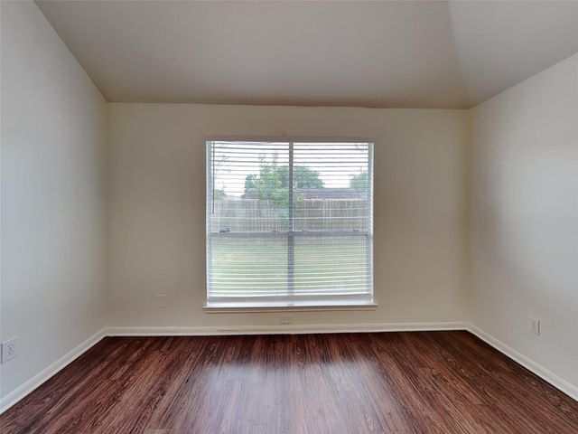 9220 Mahan Drive, La Porte, TX 77571