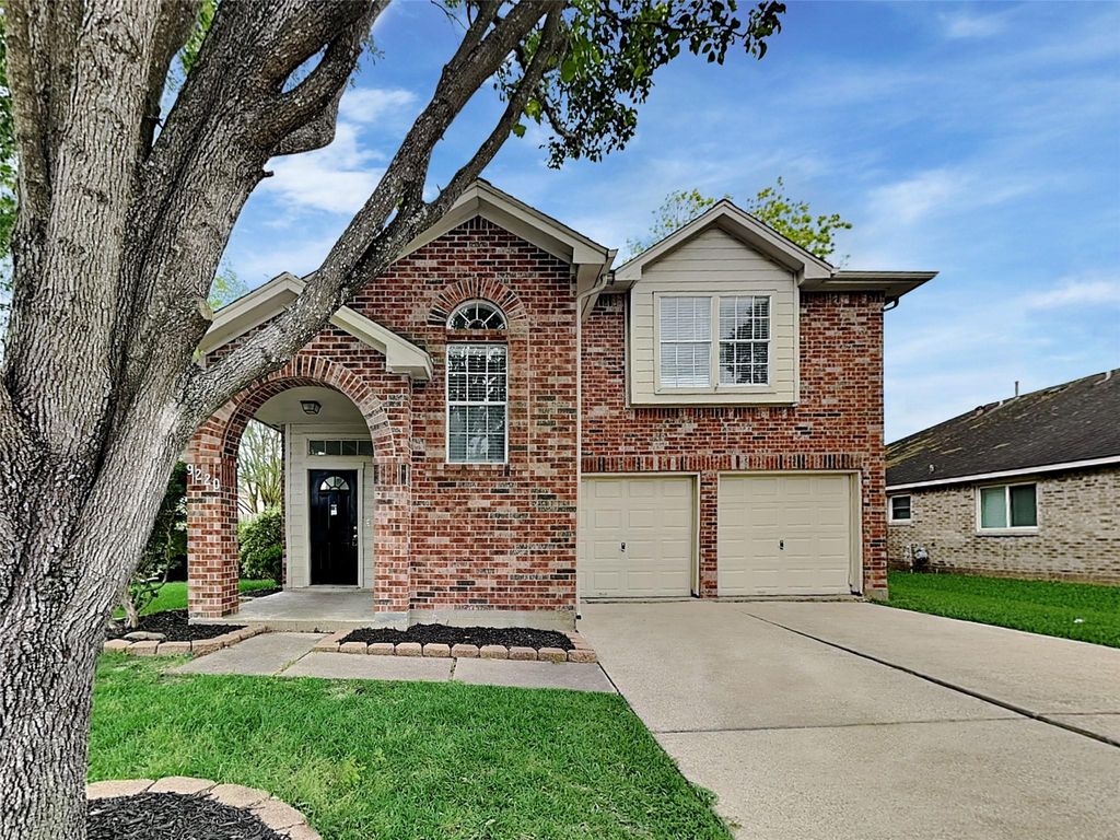 9220 Mahan Drive, La Porte, TX 77571