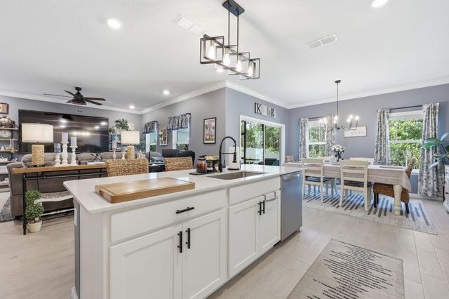 521 Lake Sinclair St, St Augustine, FL 32084