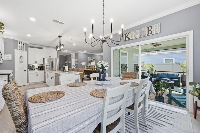 521 Lake Sinclair St, St Augustine, FL 32084