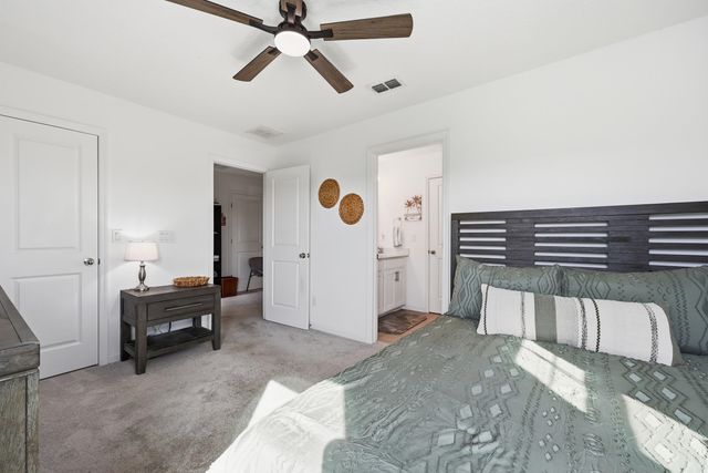 521 Lake Sinclair St, St Augustine, FL 32084