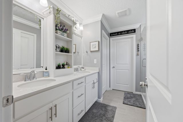 521 Lake Sinclair St, St Augustine, FL 32084