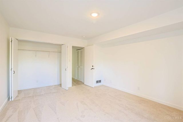 14 Spring Knoll Drive, Mariemont, OH 45227