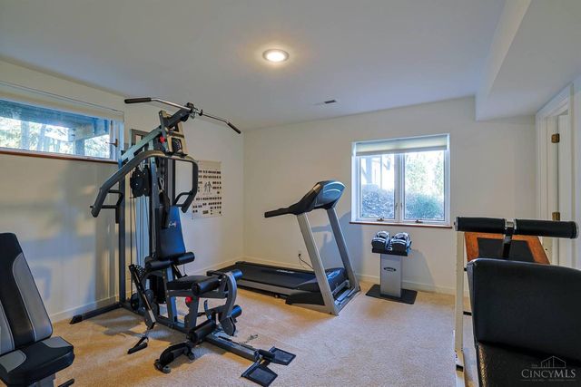 14 Spring Knoll Drive, Mariemont, OH 45227