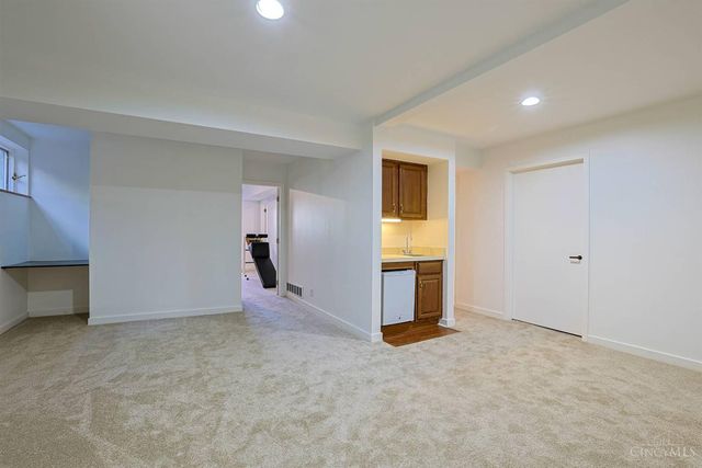 14 Spring Knoll Drive, Mariemont, OH 45227