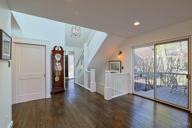 14 Spring Knoll Drive, Mariemont, OH 45227