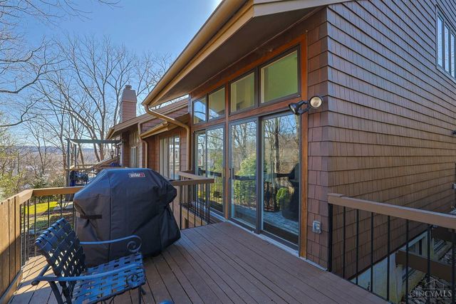 14 Spring Knoll Drive, Mariemont, OH 45227