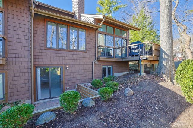 14 Spring Knoll Drive, Mariemont, OH 45227