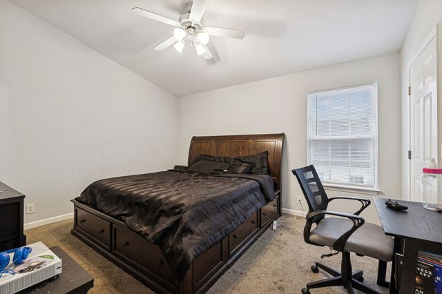 1036 Wolves Den Pl, Murfreesboro, TN 37128