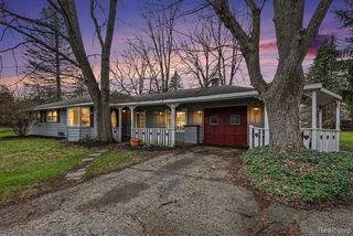 1260 Gilbert Street, Flint, MI 48532