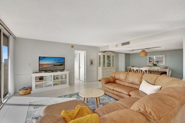 4200 N Ocean Drive 2-804, Singer Island, FL 33404