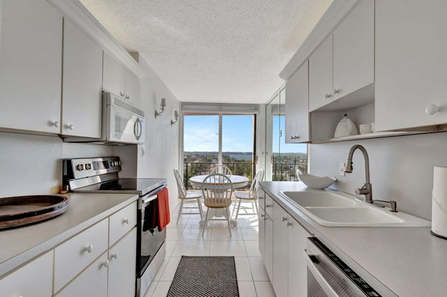 4200 N Ocean Drive 2-804, Singer Island, FL 33404