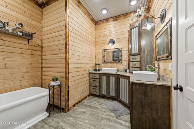 3129 Amerada Road, Kaplan, LA 70548