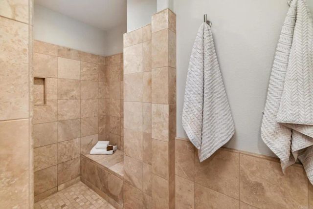 548 Quail Pointe Lane, Encinitas, CA 92024