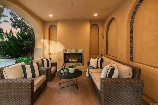 548 Quail Pointe Lane, Encinitas, CA 92024