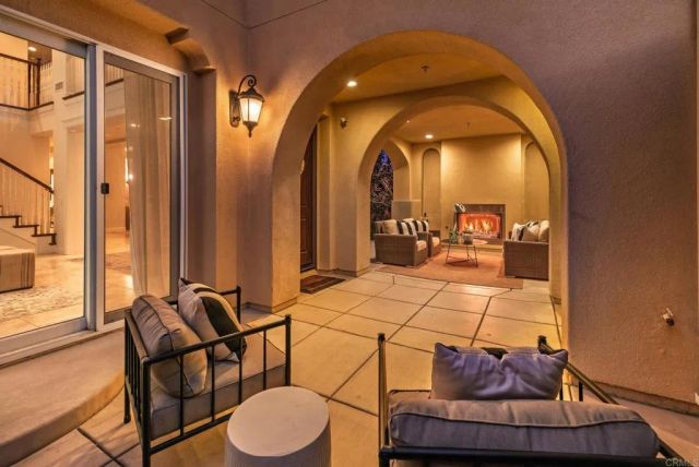 548 Quail Pointe Lane, Encinitas, CA 92024