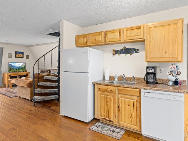 2415 Wild Bear Way, Estes Park, CO 80517