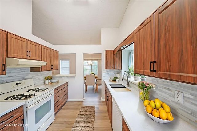 2790 Grassland NW Court, Kennesaw, GA 30152