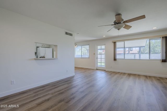 1904 E MANHATTON Drive, Tempe, AZ 85282