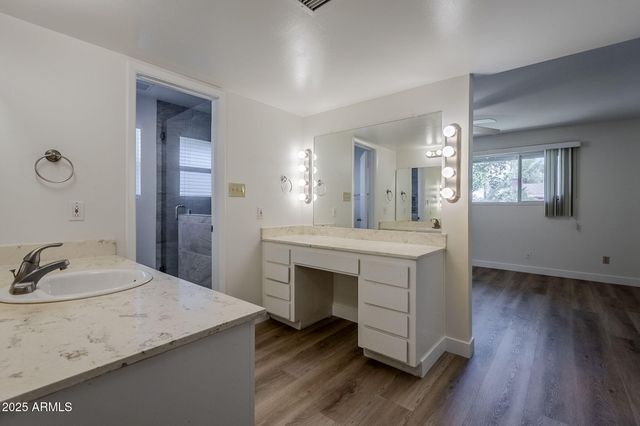 1904 E MANHATTON Drive, Tempe, AZ 85282