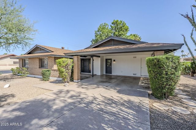 1904 E MANHATTON Drive, Tempe, AZ 85282