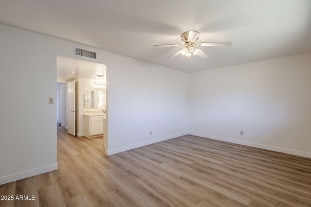1904 E MANHATTON Drive, Tempe, AZ 85282