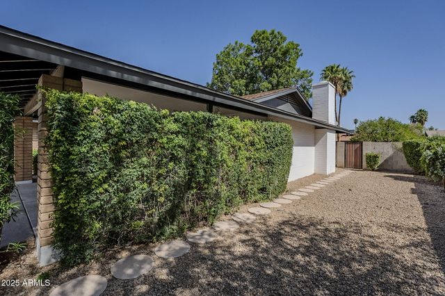 1904 E MANHATTON Drive, Tempe, AZ 85282
