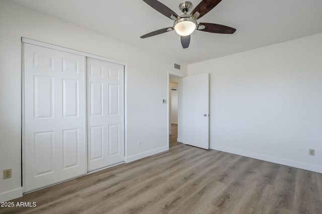 1904 E MANHATTON Drive, Tempe, AZ 85282