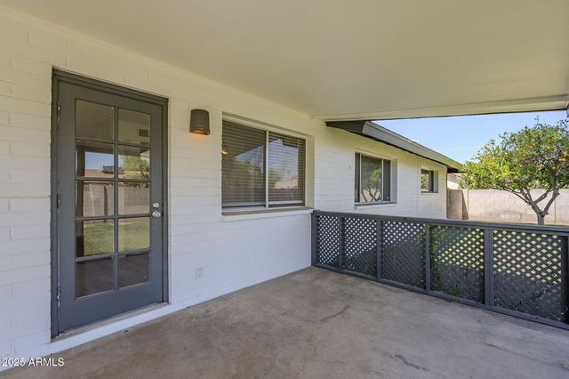 1904 E MANHATTON Drive, Tempe, AZ 85282