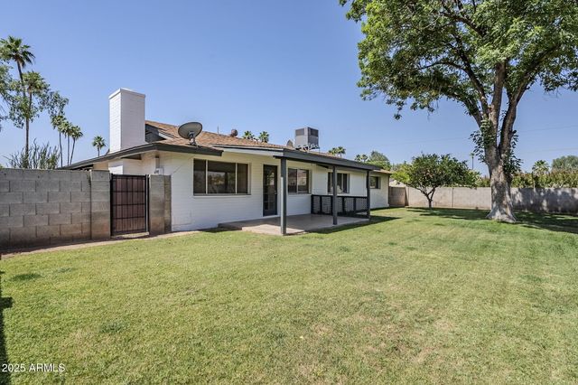 1904 E MANHATTON Drive, Tempe, AZ 85282