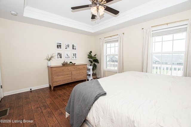 135 Mockingbird Dr, Taylorsville, KY 40071