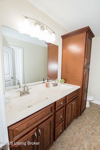 135 Mockingbird Dr, Taylorsville, KY 40071