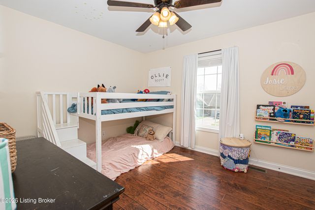 135 Mockingbird Dr, Taylorsville, KY 40071